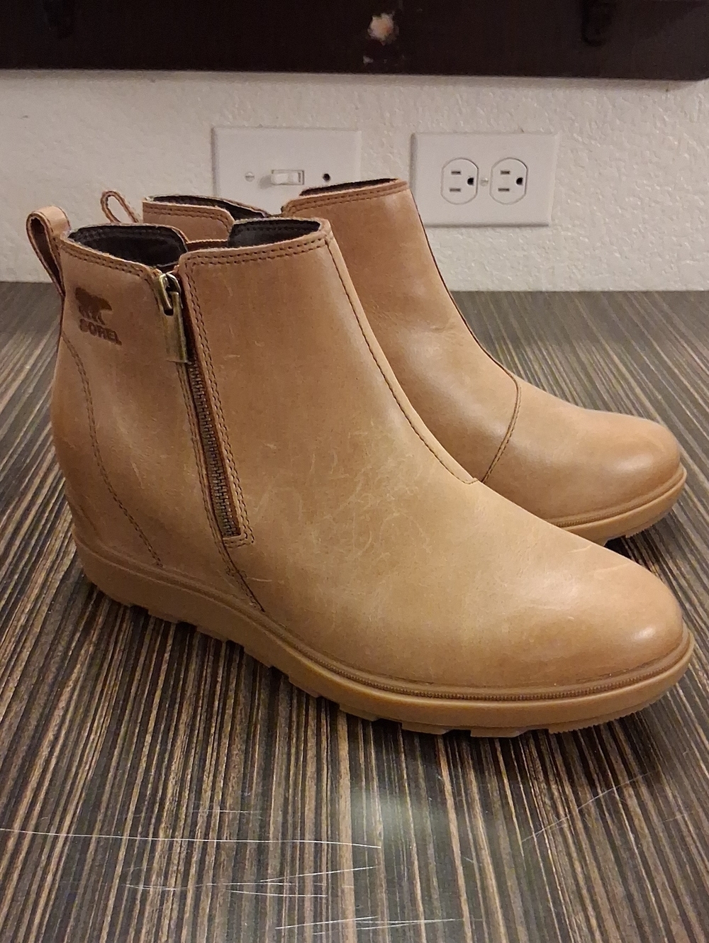 Sorel Evie II  Tan Leather Side-Zip Waterproof Womens Boots